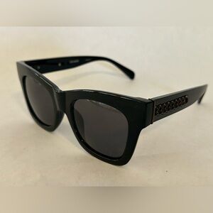 Steve Madden‎ Women's Black Sunglasses With Chain SR0921